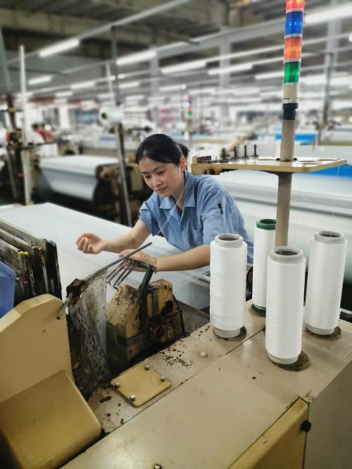 抗高溫?zé)崆椴粶p，戰(zhàn)酷暑堅守不退